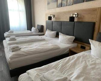 Hotel Bee Fang - Hamburg - Bedroom