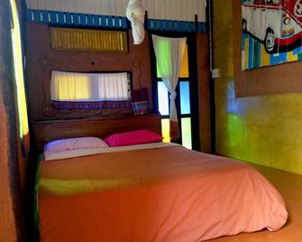Sawasdeepai River Resort - Pai - Chambre