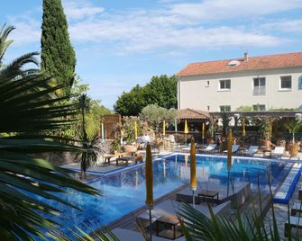 Hotel La Piscine - Le Lavandou - Pool