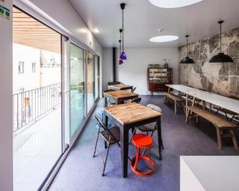 Moon Hill Hostel - Sintra