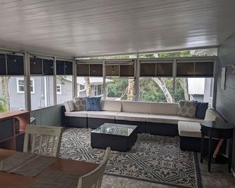 Charming, Treetop Indian River Hideaway - Cocoa - Living room