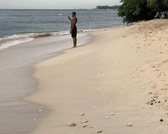 Sunset Oasis - Fitts Village - Playa