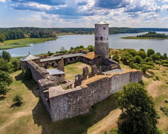 Stegeborg Trädgårdshotell - Soderkoping