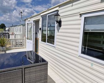 Driftwood Cabin Dog Friendly - Anderby Creek - Skegness - Balcony