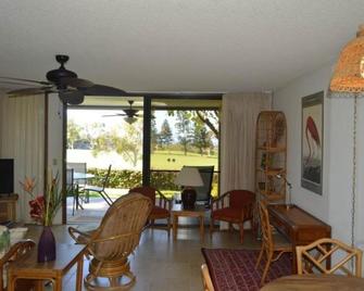 Waikoloa Villa Home With Golf View - ワイコロア - リビングルーム
