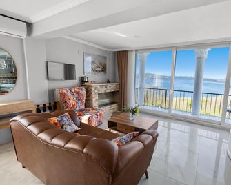Sapanca View Hotel - Sapanca - Living room