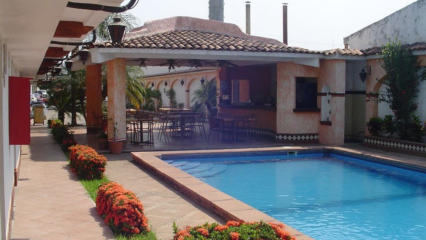 Hotel & Suites Coral