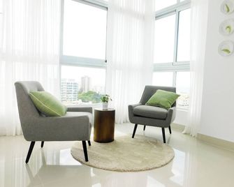 2 Bed Apartment, floor 13 - Santo Domingo - Living room