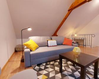 Appartement cosy rénové près de Chartres - FR-1-581-147 - Nogent-le-Roi - Salon