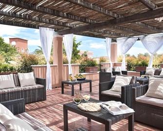 Cala Ginepro Hotel Resort - Cala Liberotto - Patio