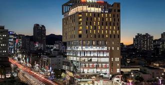 宜必思釜山市中心大使酒店 - 釜山 - 建築