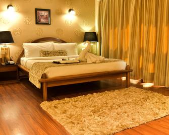 Hotel Polo Towers Shillong - Shillong - Bedroom