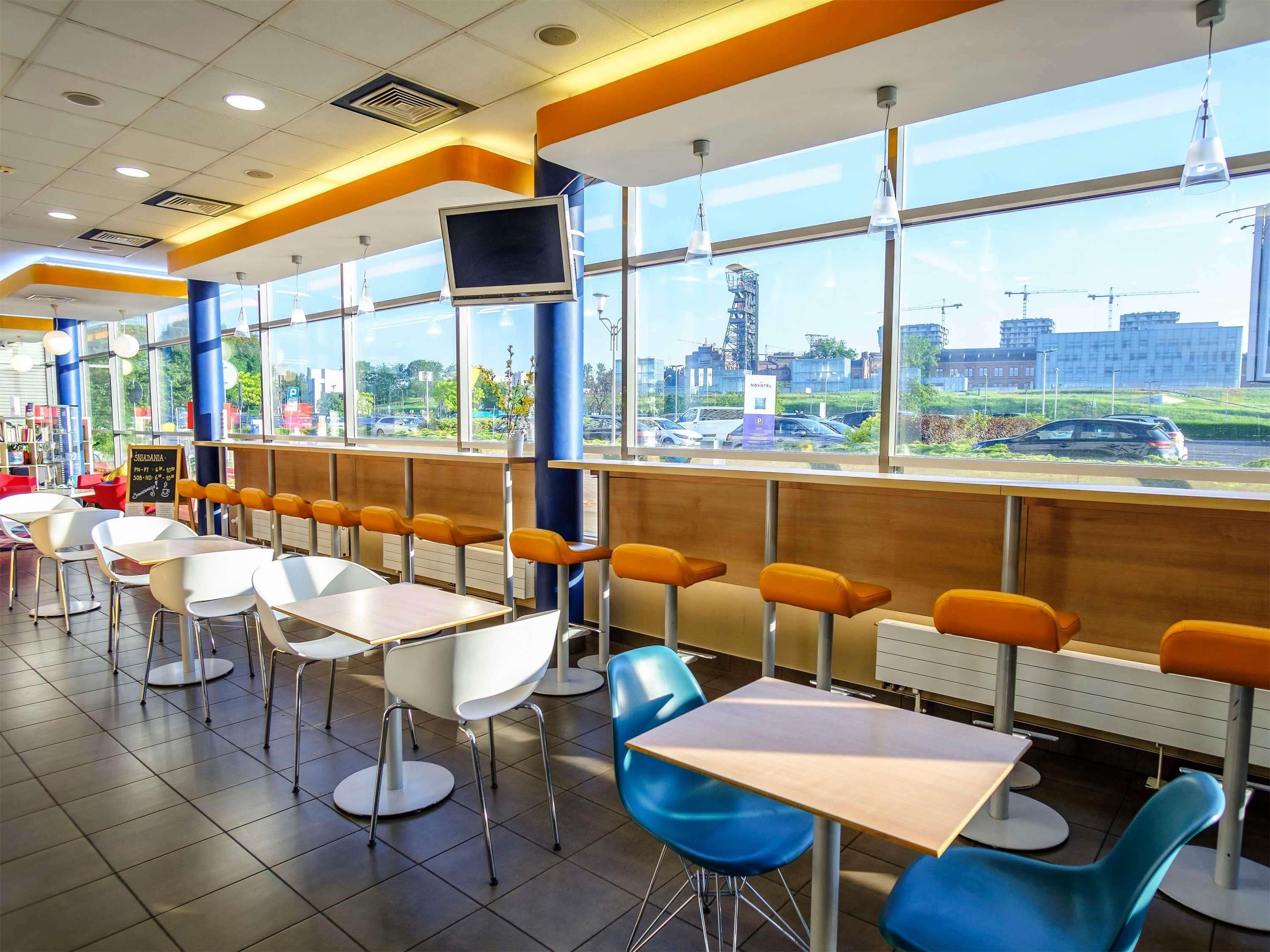 أيبيس بدجيت كاتوفيتس سنتروم - كاتوفيتشي - مطعم