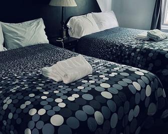 Pensione Popolo - Montreal - Bedroom