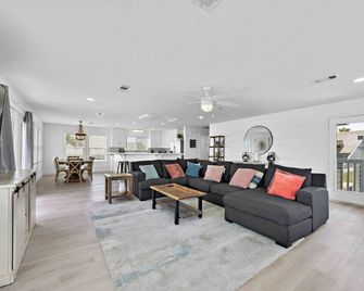 Classic beachfront home with panoramic ocean views and multiple decks - Galveston