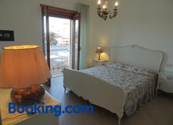 Camera Con Vista - Oristano - Bedroom