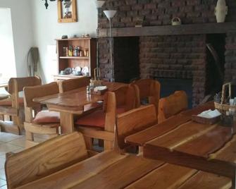 فلينتسونز جيستهاوس فوروايز - ساندتون - مطعم