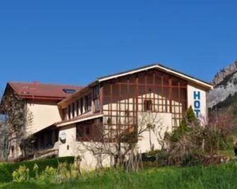 Hotel Torrecerredo - Las Arenas - Building