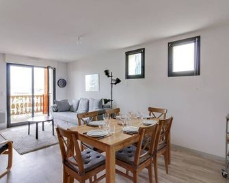 Apartment for 8, 2 bedrooms, station center, 3rd floor, secure, ski locker - Sainte-Marie-de-Campan - Eetruimte