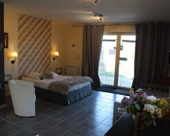 Hotel-Gite-Restaurant La Peyrade - Cajarc - Chambre