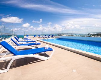 Azure Lofts & Pool - San Andrés - Piscina
