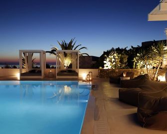 Livin Mykonos Hotel - Adults Only - Mýkonos - Uima-allas