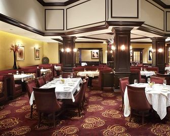 Riverside Casino & Golf Resort - Riverside - Restaurant