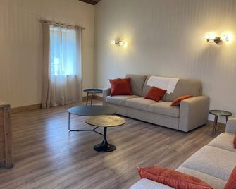 Spacieux Chalet de Standing Dans Village au Calme, Wifi - Val-Cenis - Salon