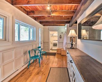 Pet-Friendly Gilford Home by Gunstock Ski Mountain - Gilford - Lobby