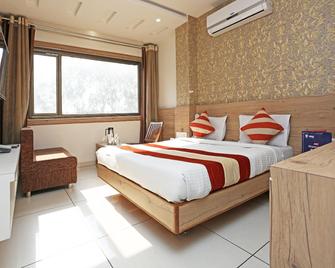 OYO Bho034 Hotel Ashirwad Regency - Bhopal - Habitación