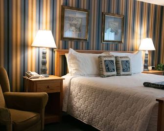 Essenhaus Inn & Conf. Center - Middlebury - Bedroom