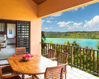 بوبيز أون ذا لاجون - بورت فيلا - شرفة