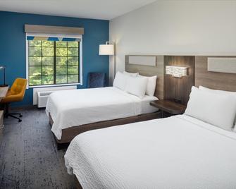 Holiday Inn Express & Suites Albemarle - Albemarle - Спальня