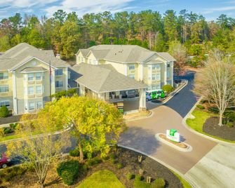 Holiday Inn & Suites Peachtree City By IHG - Peachtree City - Gebäude
