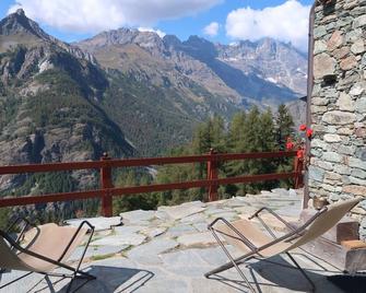 Studio Ancienne Bergerie Studio 1 by Interhome - Valtournenche - Parveke