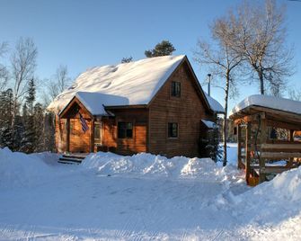 Four Season Retreat - Modern And Secluded White Iron Lakeshore Cabin on 5 Acres - Ely - Building