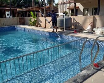 Shree Ganesh Beach Resort - Diveāgar - Piscina