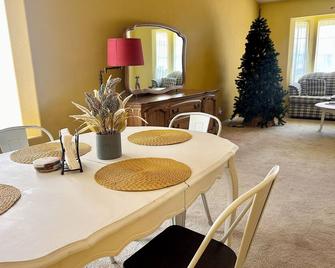 Country Holiday House - Hemet - Jídelna