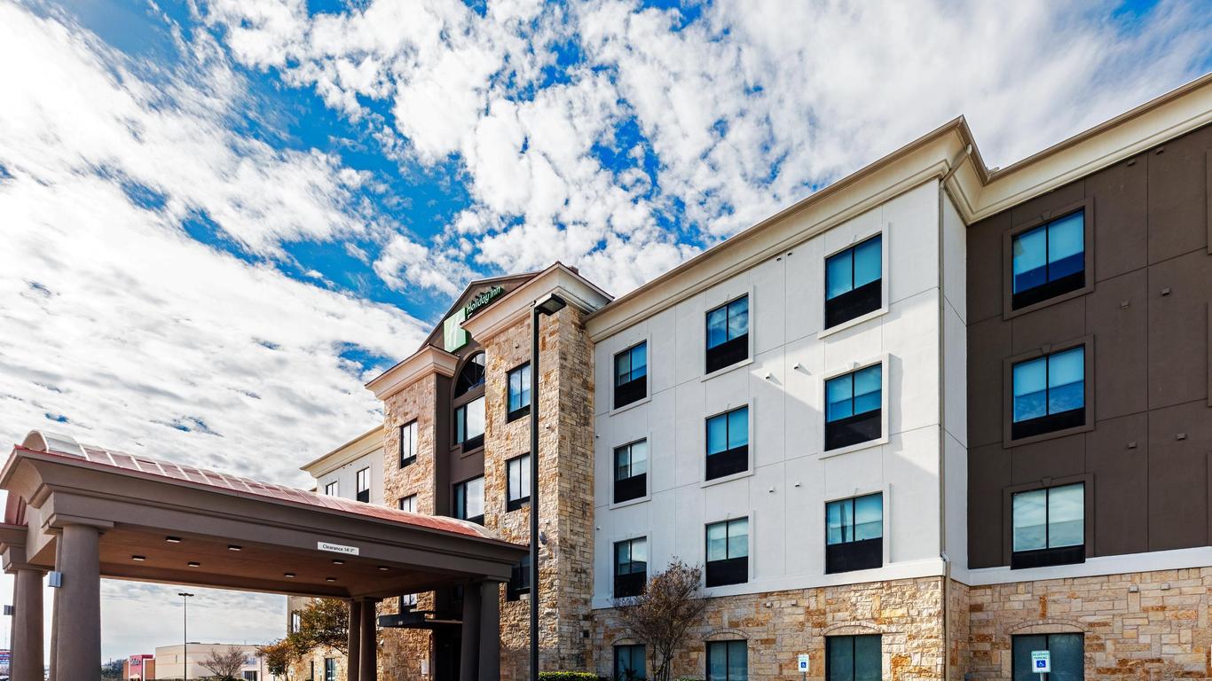 Holiday Inn Express & Suites Del Rio By IHG