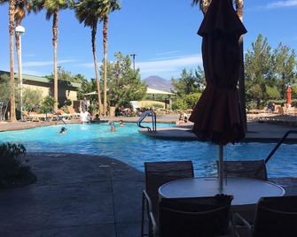Luxury Condo! The Grandview Resort At Las Vegas - Sunrise Manor - Piscina