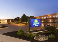 Days Inn by Wyndham London - Londra - Bina