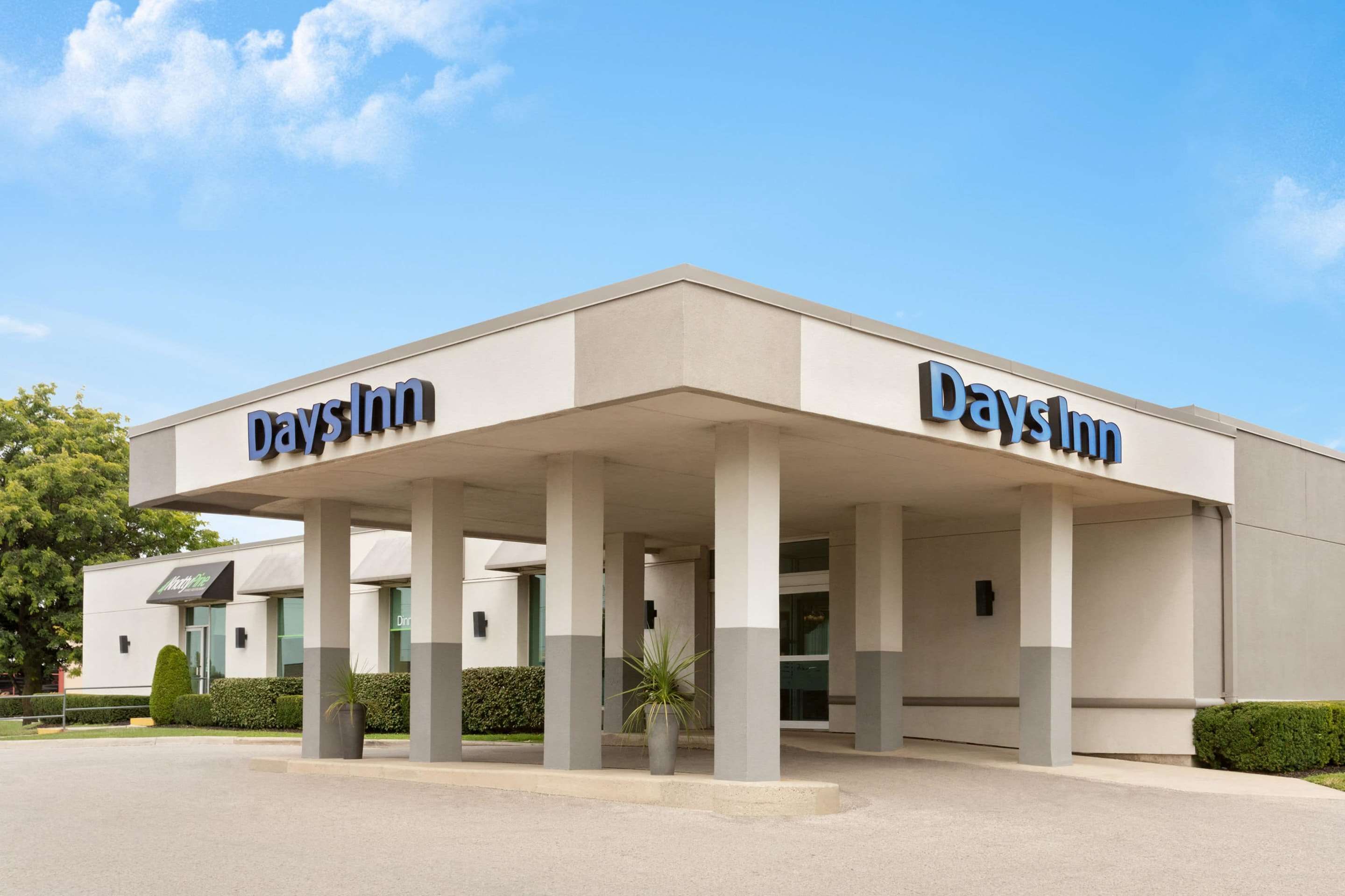 Days Inn by Wyndham London - London - Bygning