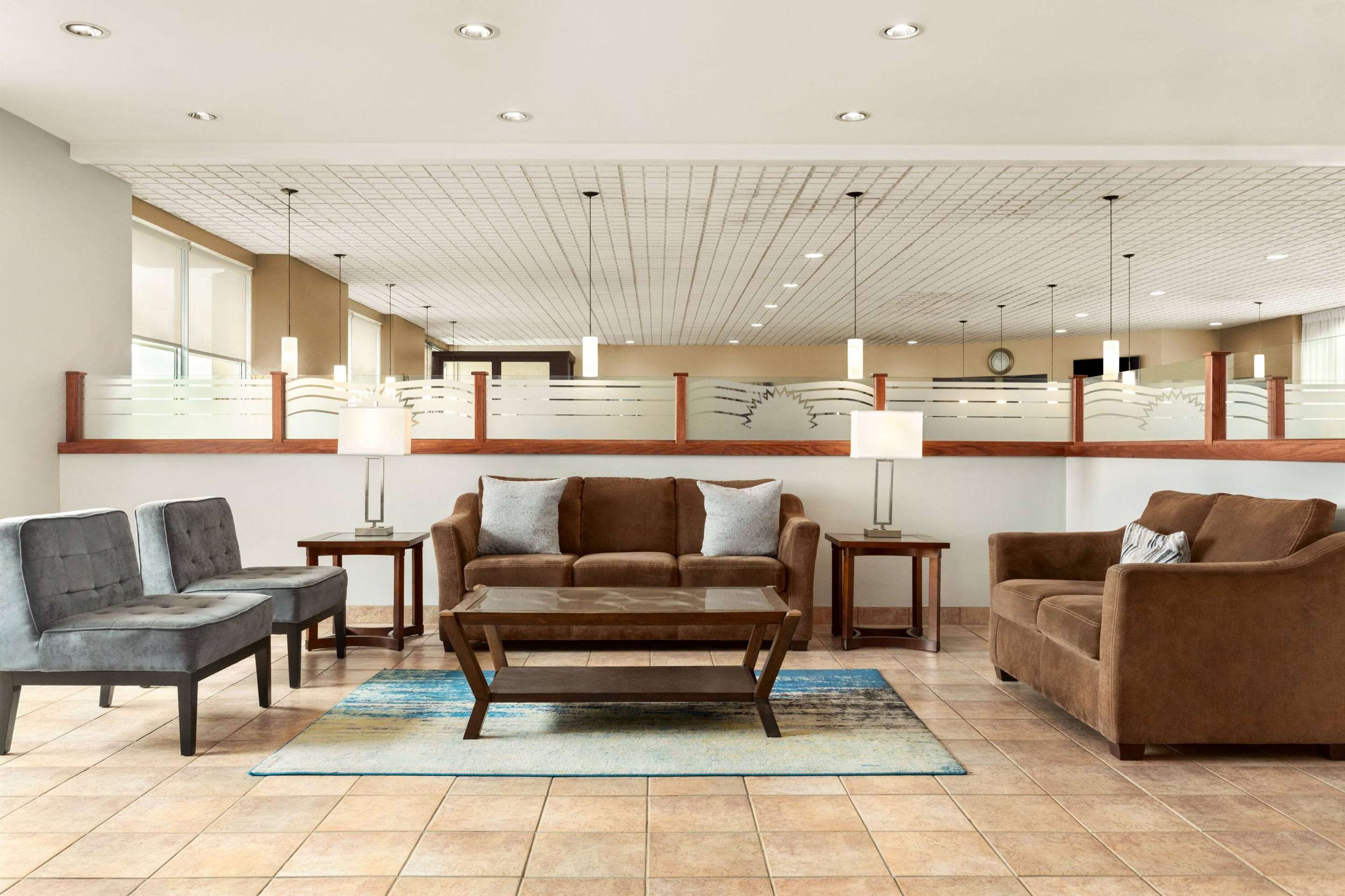 Days Inn by Wyndham London - London - Lounge