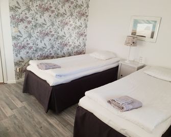 Landet Bed And Breakfast - Tomelilla