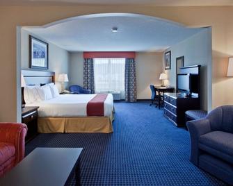 Holiday Inn Express & Suites Hinton - Hinton - Bedroom