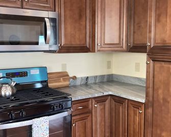 Delightful 4-bedroom house in Hayden perfect for your getaway 5 min to airport - Hayden - Cocina