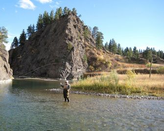 Life is Good Lodge Montana on Gary Cooper Ranch at Dearborn River - Cascade - Beach