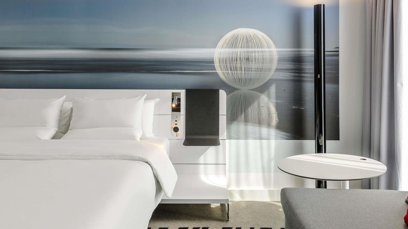 نوفوتيل فيين هاوبتباهنهوف