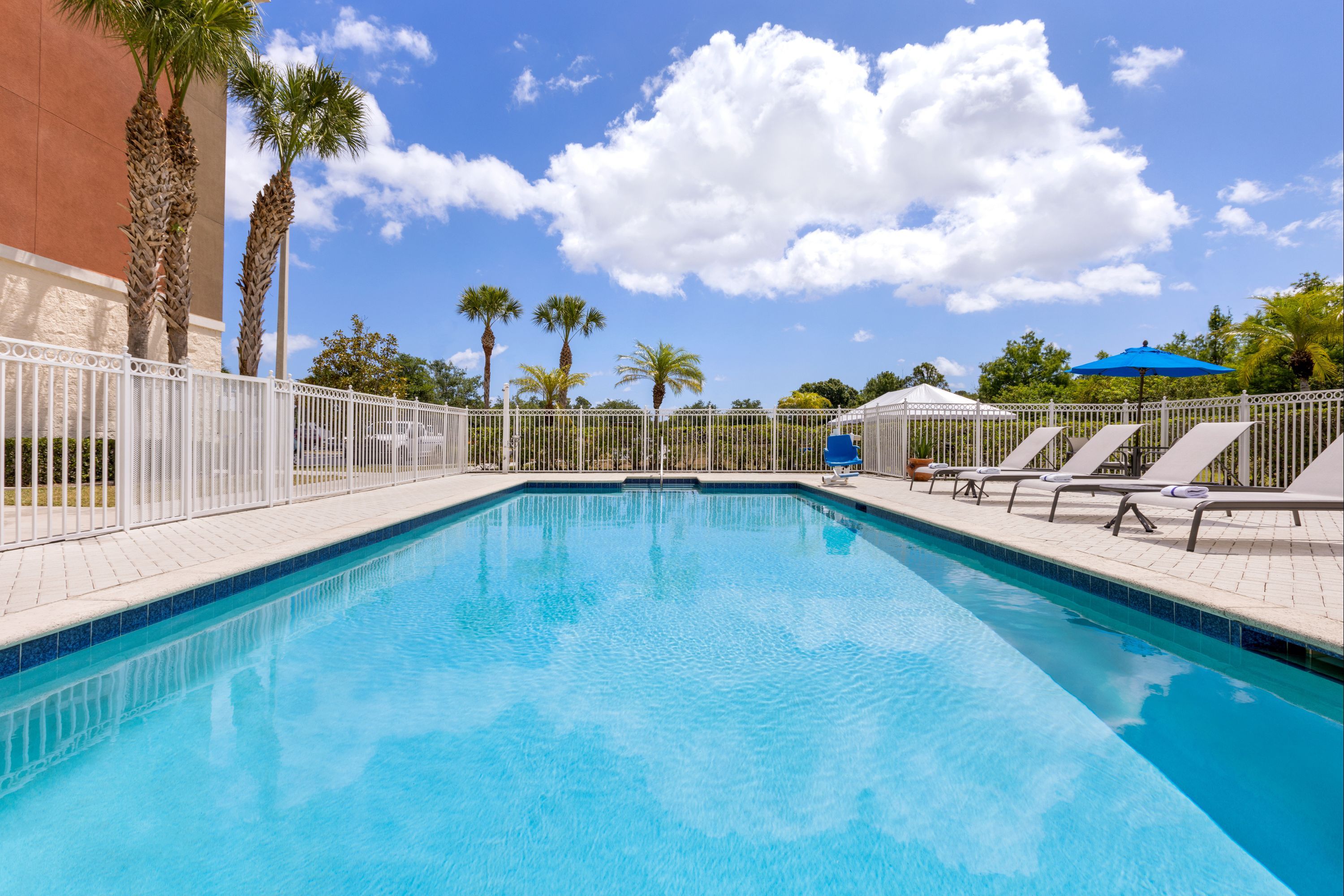 Holiday Inn Express & Suites Fort Pierce West By IHG - פורט פירס - בריכה