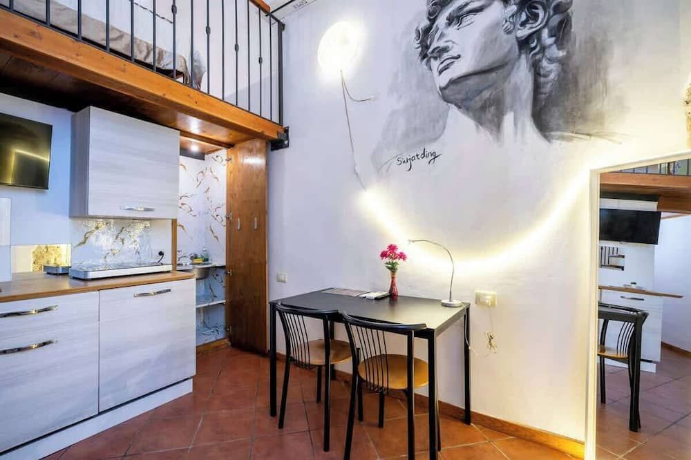 2 - Monolocale silenzioso a due passi dal centro - فلورنس - غرفة طعام